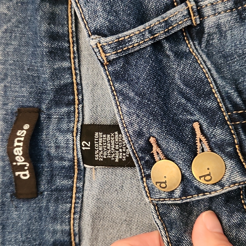 High Rise Blue Jeans - Picture 3 of 3